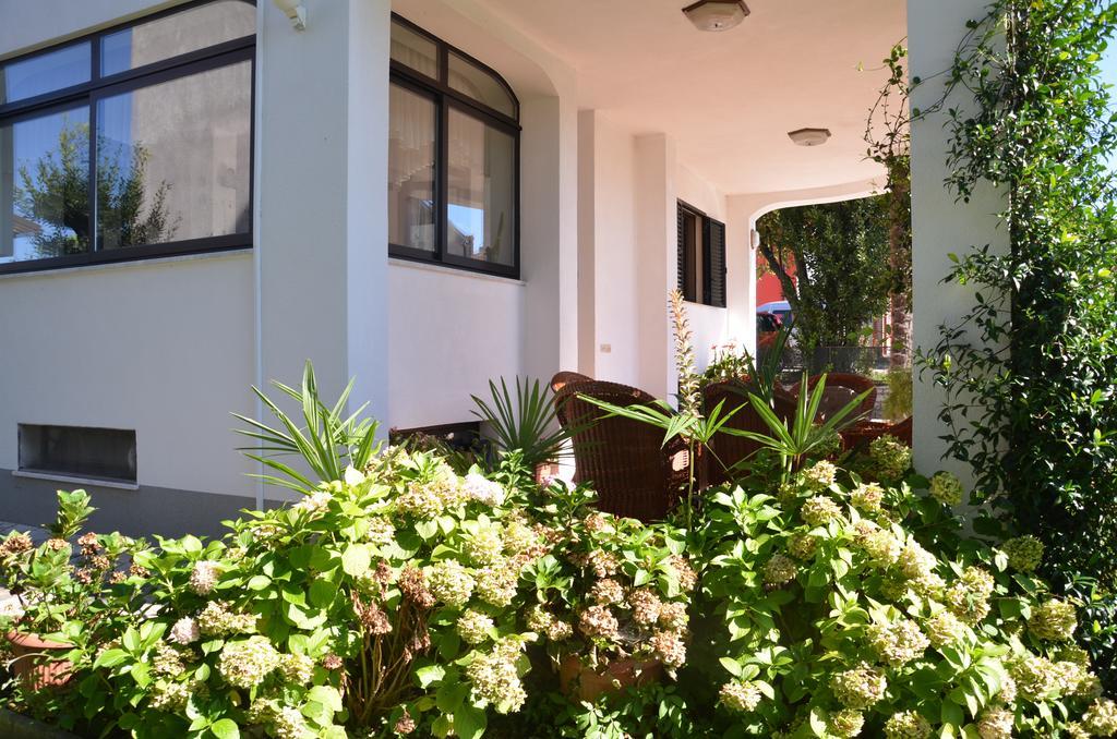 Apartments Bertok Koper Bagian luar foto